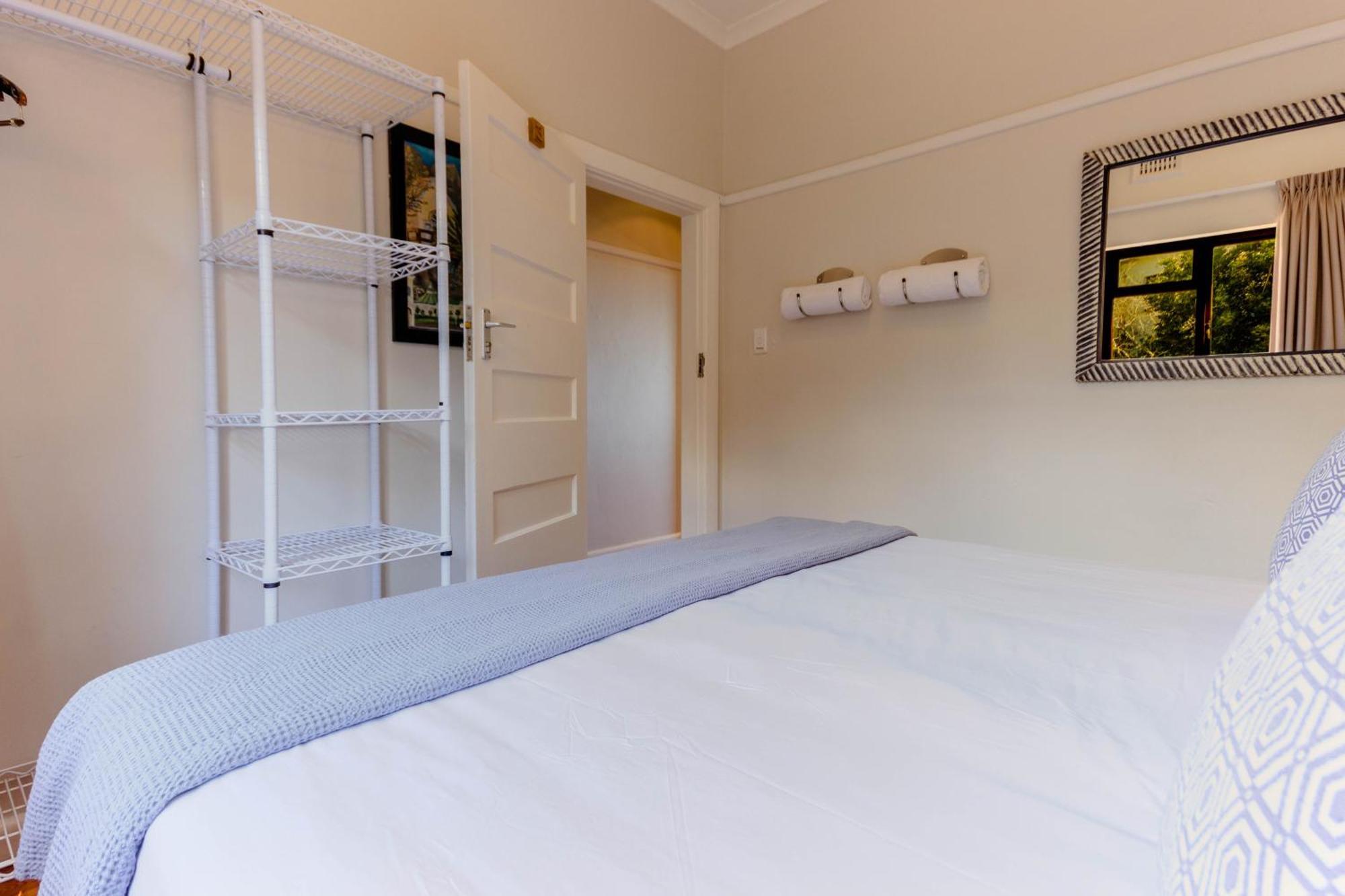 Tidal Pool Apartments - Camps Bay Cape Town Room photo