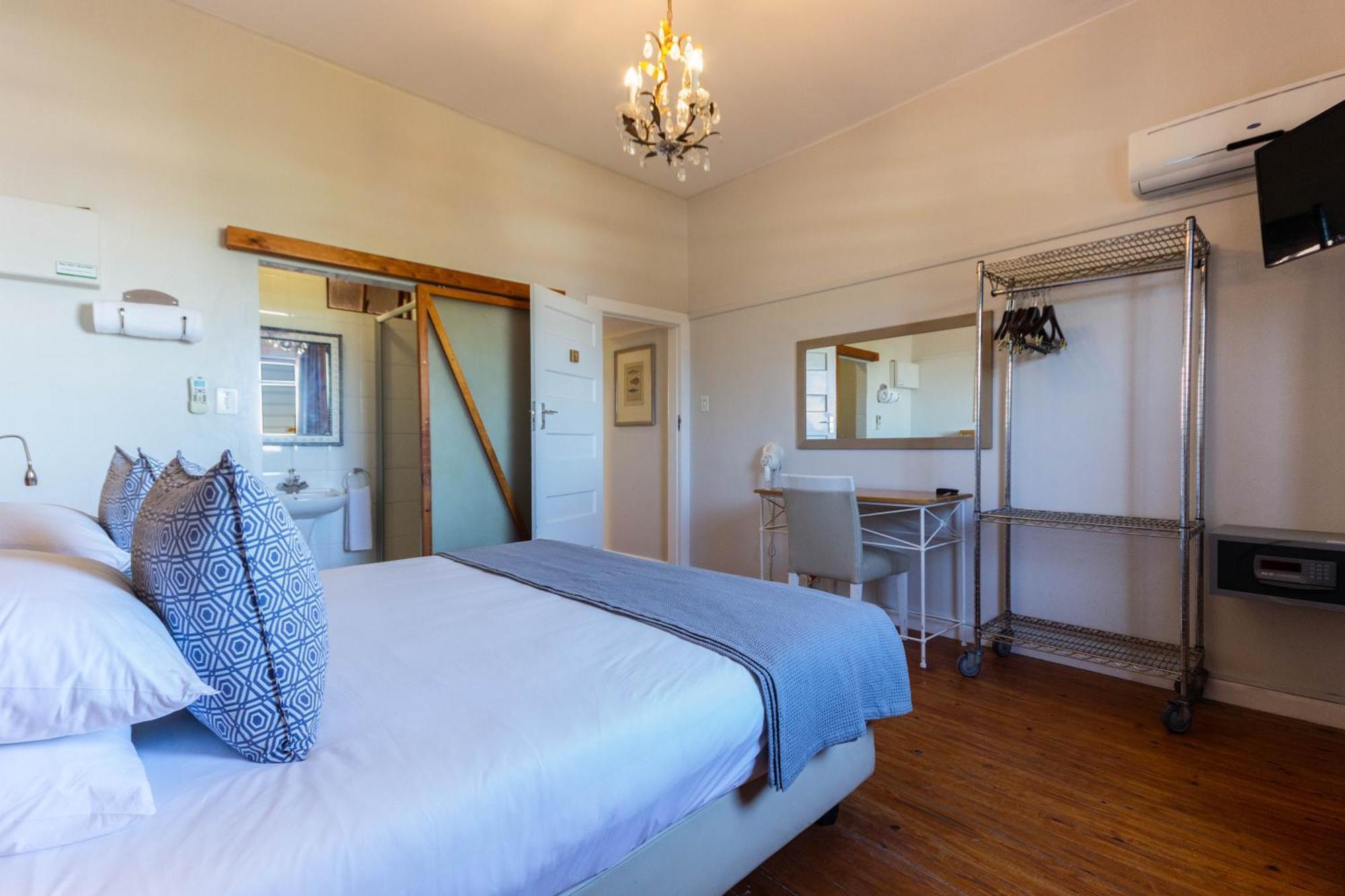Tidal Pool Apartments - Camps Bay Cape Town Room photo